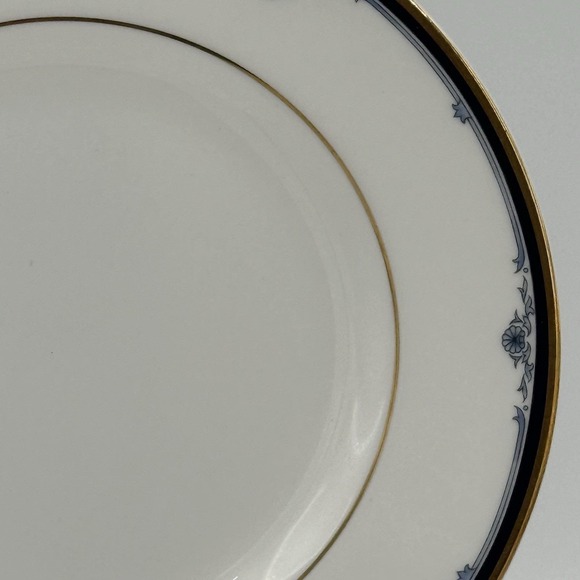 Royal Doulton "Princeton" H5098 Bread Plates Set of 4 6.75" Bone China Gold - Picture 4 of 6